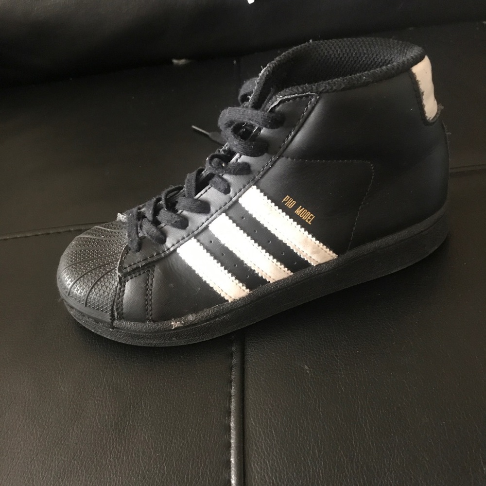 Sneakers - Picture 5 of 6